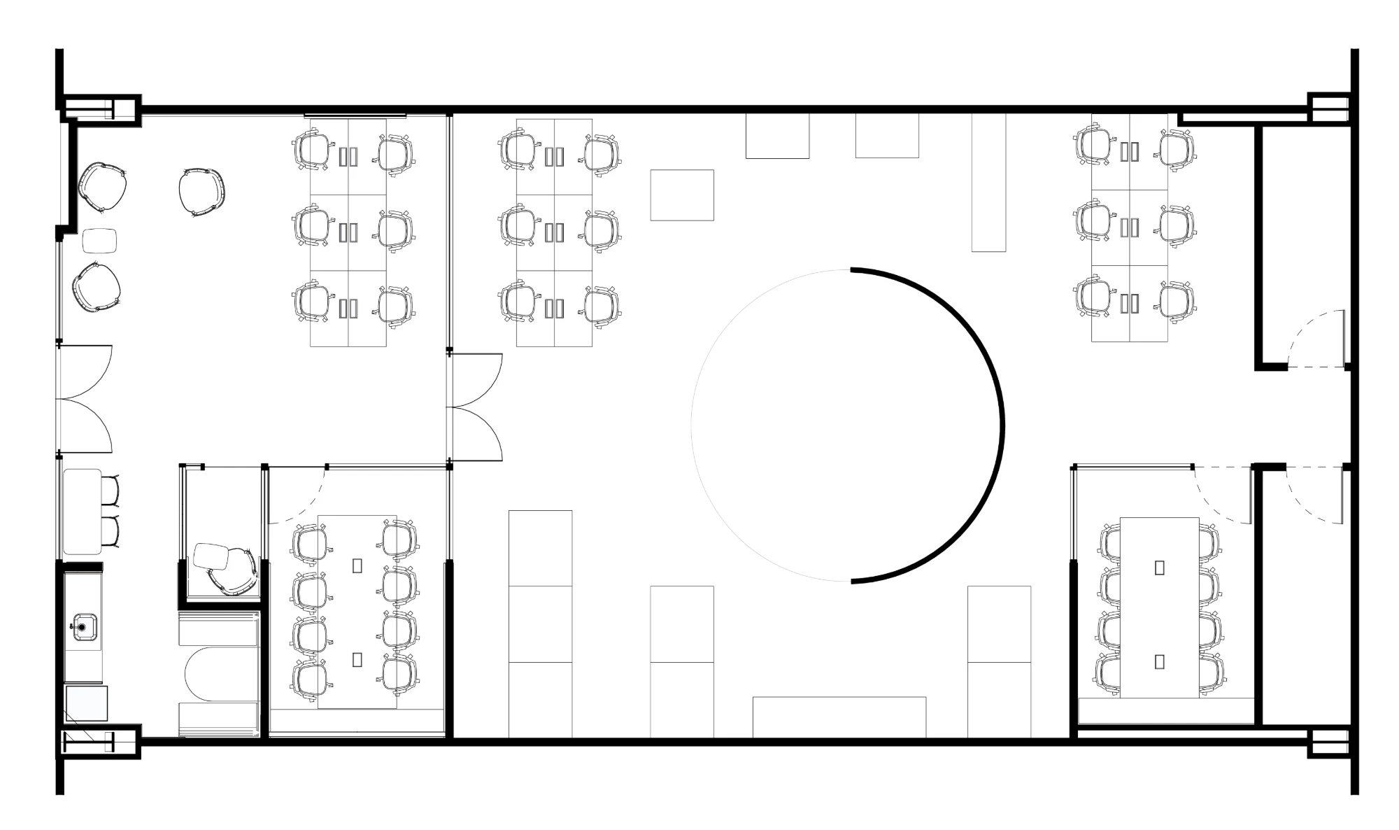 Planta baixa de layout do Hub completo: fase 02 com a arena de realidade virtual ao fundo e fase 01 junto à entrada, com recepção, sala de reunião, cabine e copa